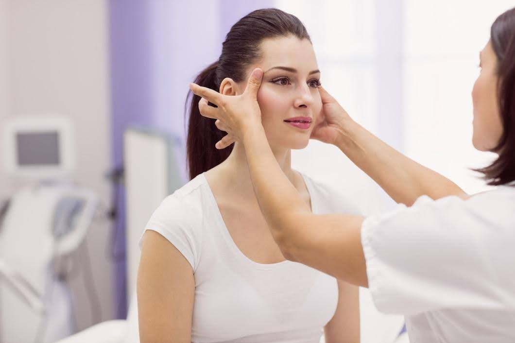 4 Reasons to Choose a Dermatologist for Your Skin Health